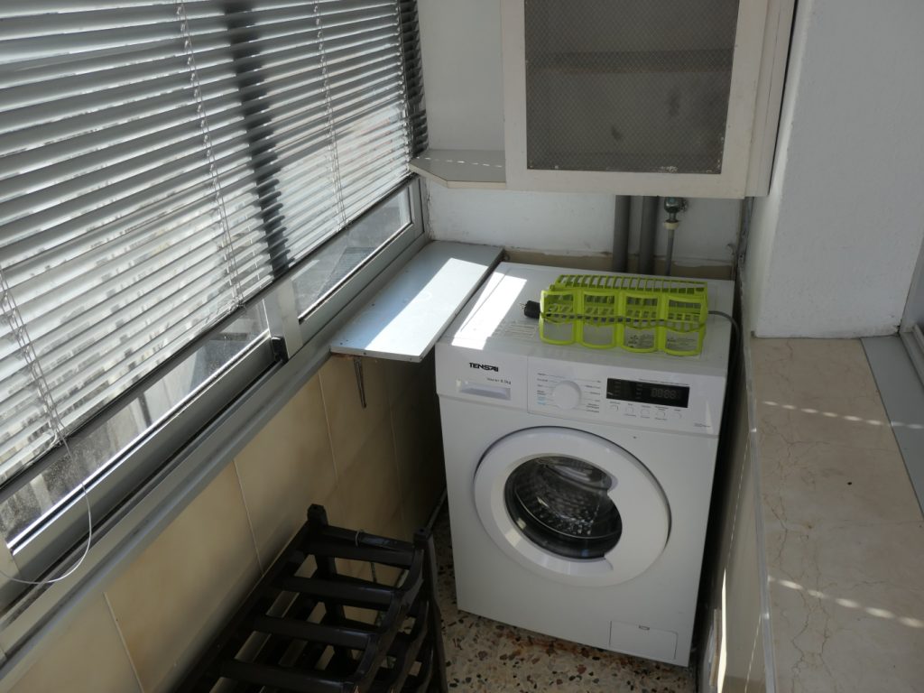 Piso de 5 dormitorios, Calle Conde