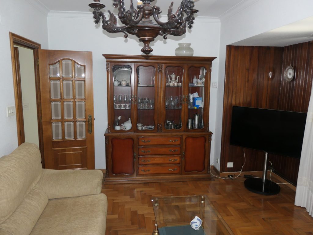 Piso de 5 dormitorios, Calle Conde