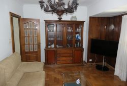 Piso de 5 dormitorios, Calle Conde