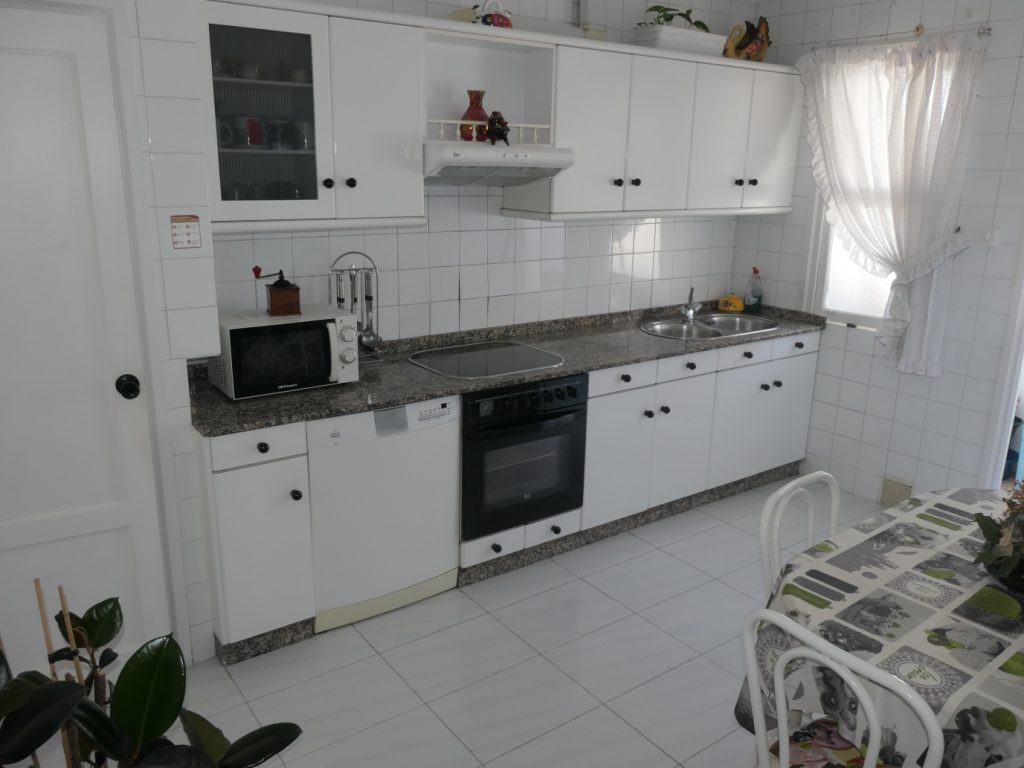 Piso de 3/4 dormitorios, Avda. de La Coruña