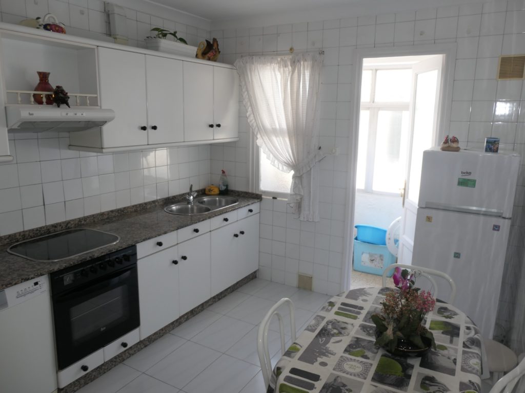 Piso de 3/4 dormitorios, Avda. de La Coruña
