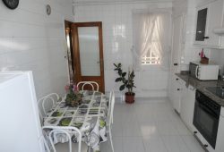 Piso de 3/4 dormitorios, Avda. de La Coruña
