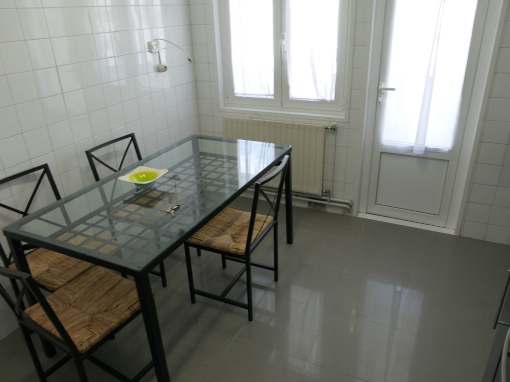 Piso de 5 dormitorios, Río Navia