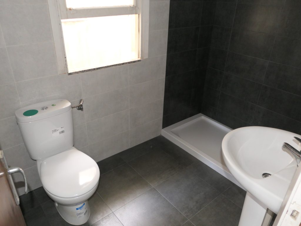 Piso de 5 dormitorios, Río Navia