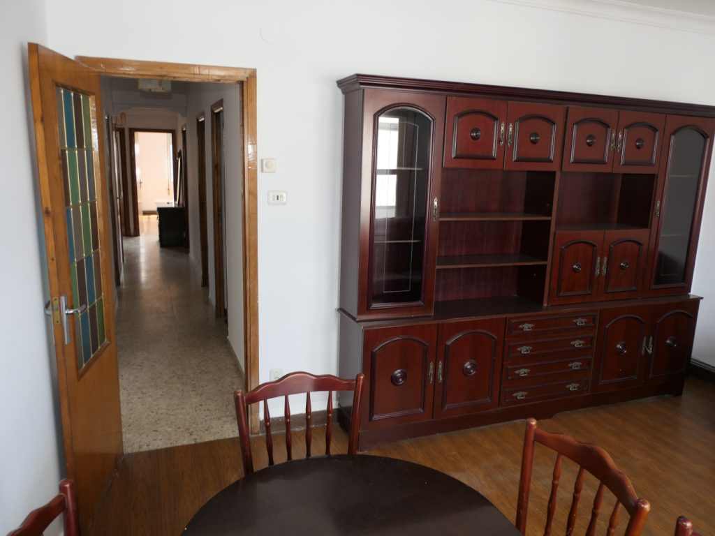 Piso de 5 dormitorios, Río Navia