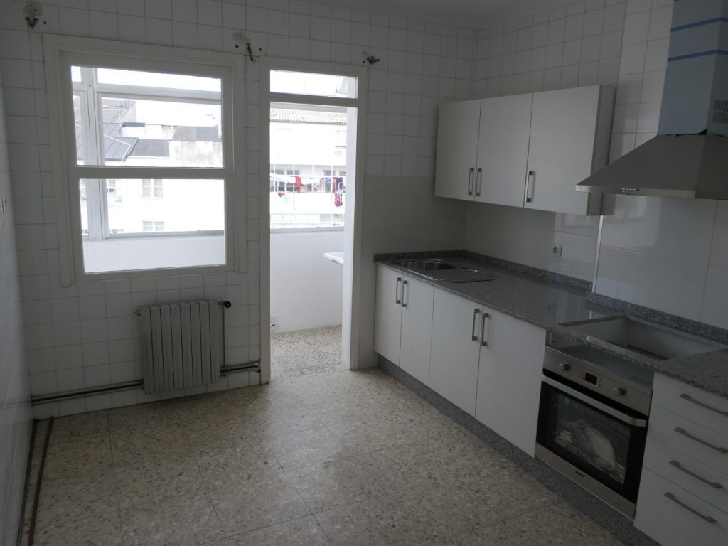 Piso de 5 dormitorios, Río Navia