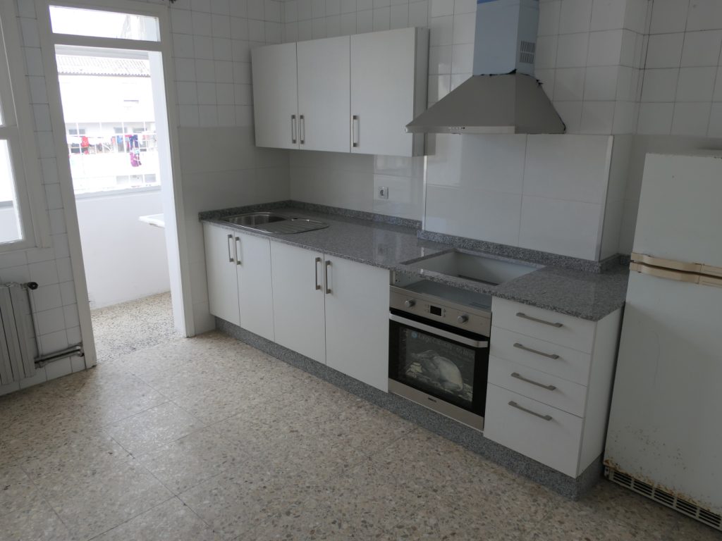 Piso de 5 dormitorios, Río Navia