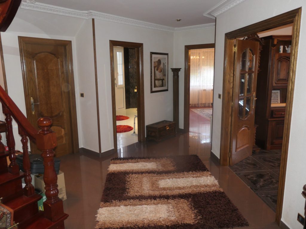 Chalet individual de 5 dormitorios, Calde