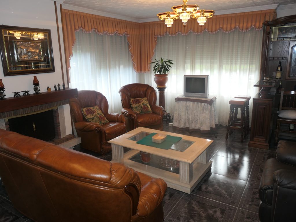 Chalet individual de 5 dormitorios, Calde