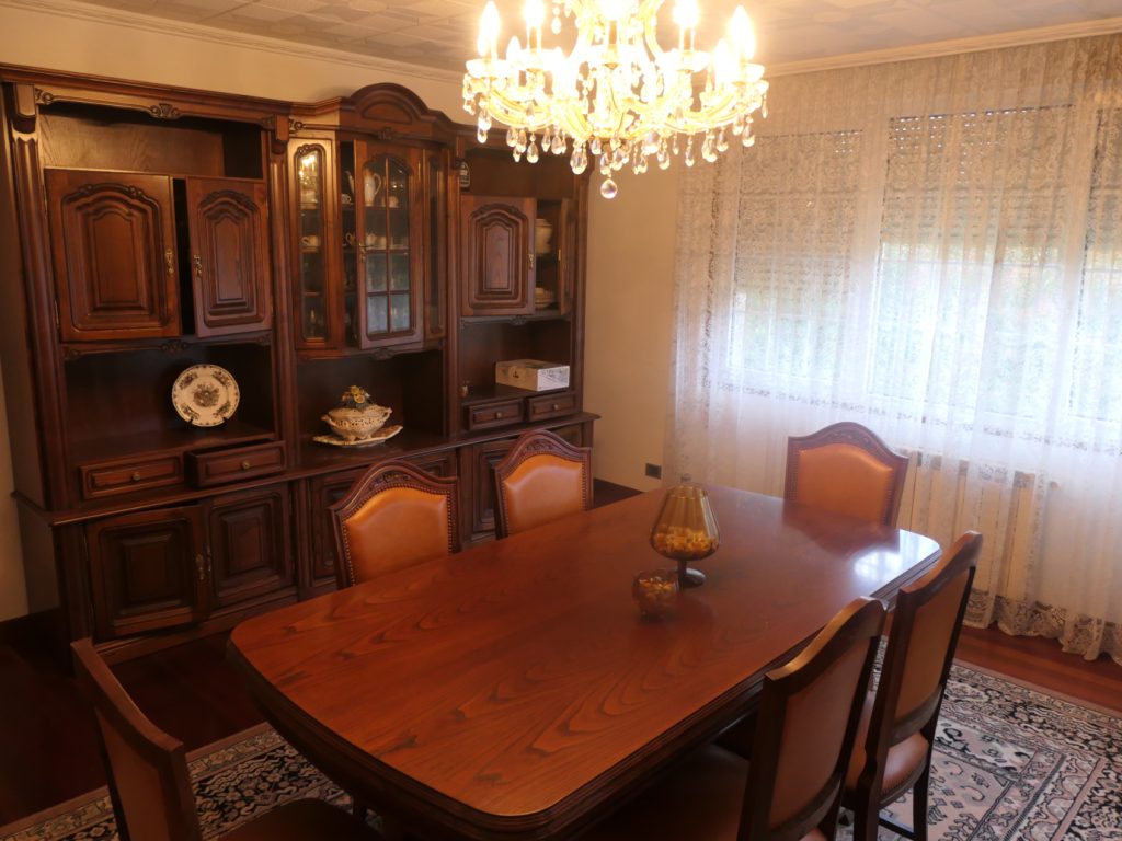 Chalet individual de 5 dormitorios, Calde