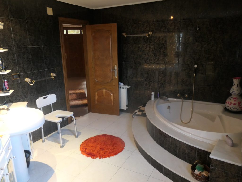 Chalet individual de 5 dormitorios, Calde