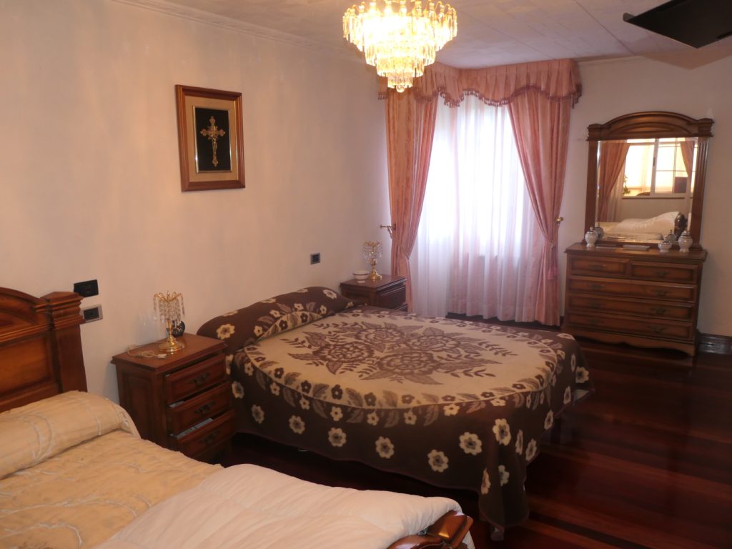 Chalet individual de 5 dormitorios, Calde