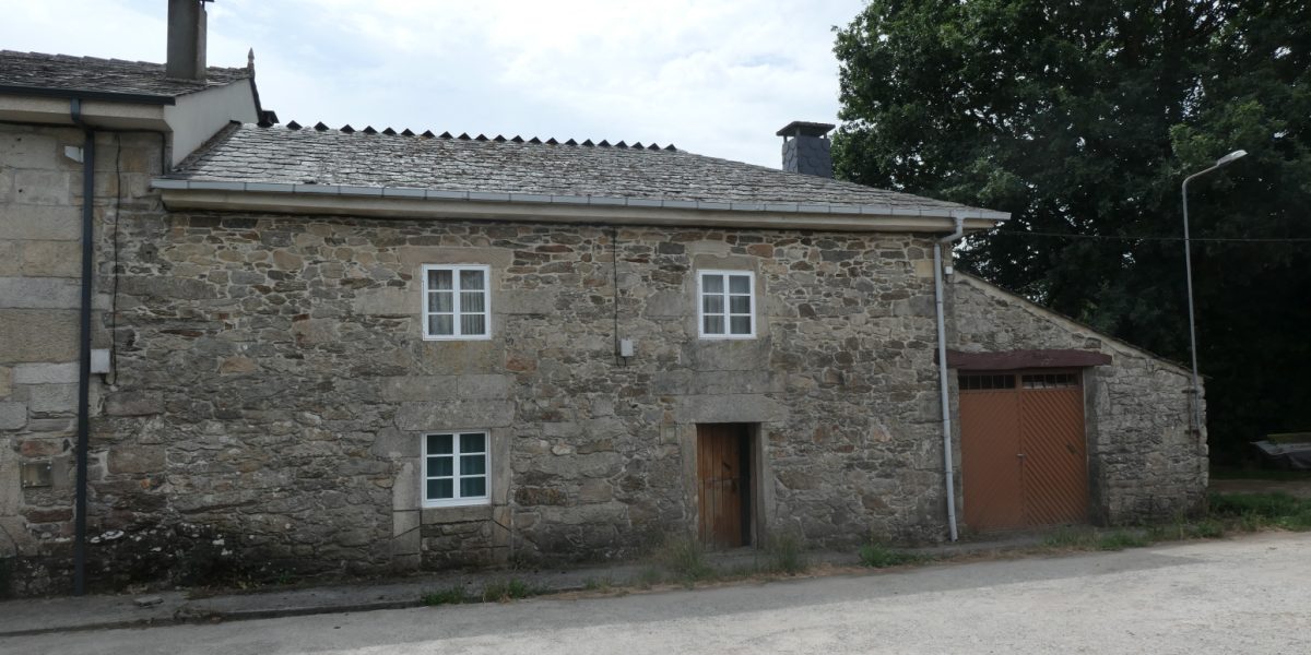 Casa de piedra pareada, Fonteseca – Xiá