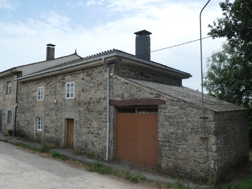 Casa de piedra pareada, Fonteseca – Xiá