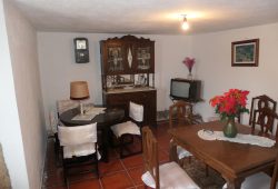 Casa de piedra pareada, Fonteseca – Xiá