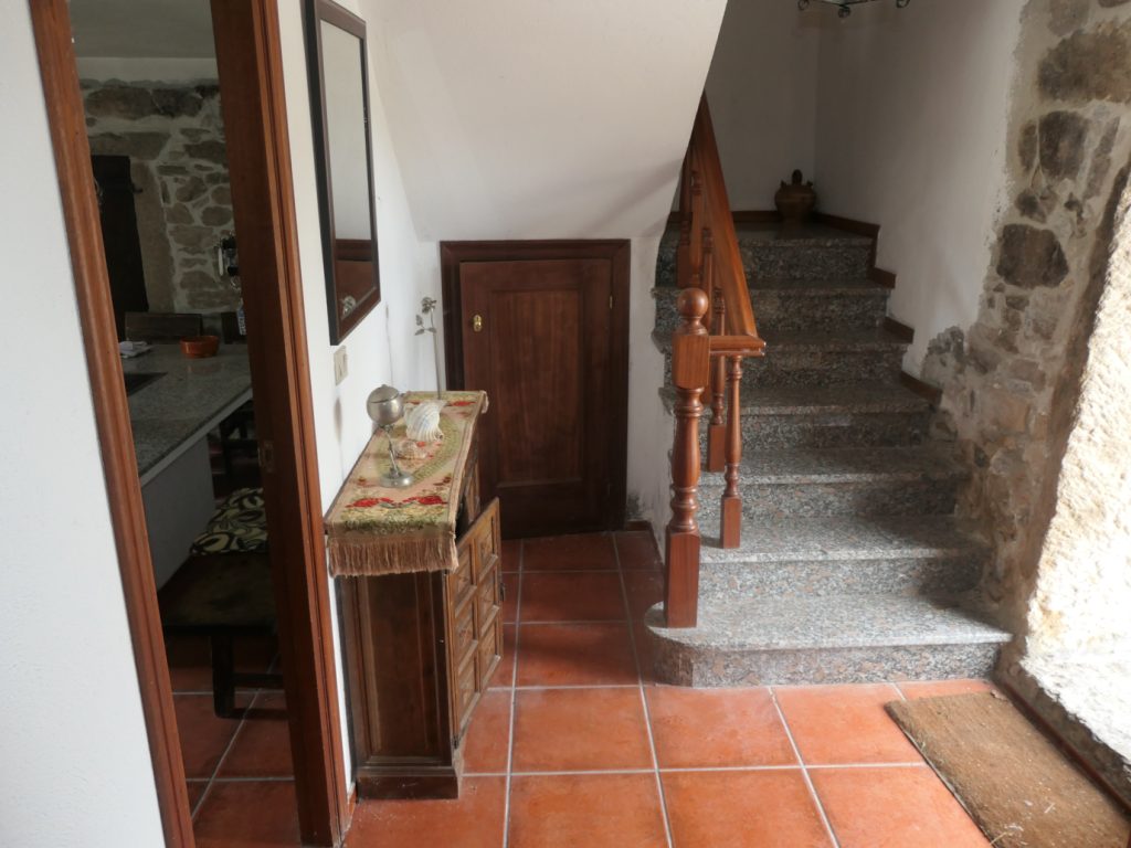 Casa de piedra pareada, Fonteseca – Xiá