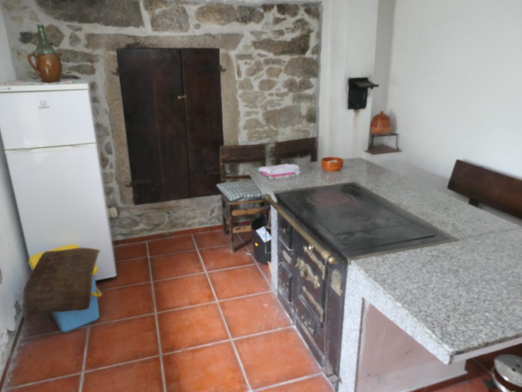 Casa de piedra pareada, Fonteseca – Xiá