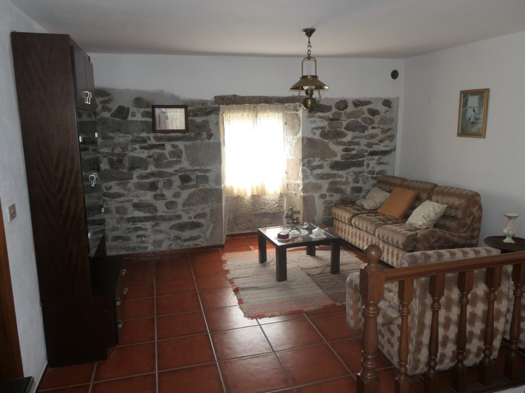 Casa de piedra pareada, Fonteseca – Xiá