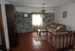 Casa de piedra pareada, Fonteseca – Xiá