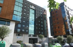 Apartamento de 2 dormitorios, Plaza nueva de La Milagrosa