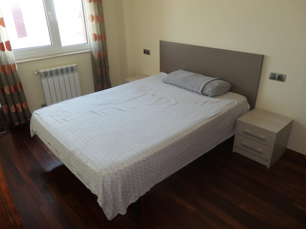 Apartamento de 2 dormitorios, Plaza nueva de La Milagrosa