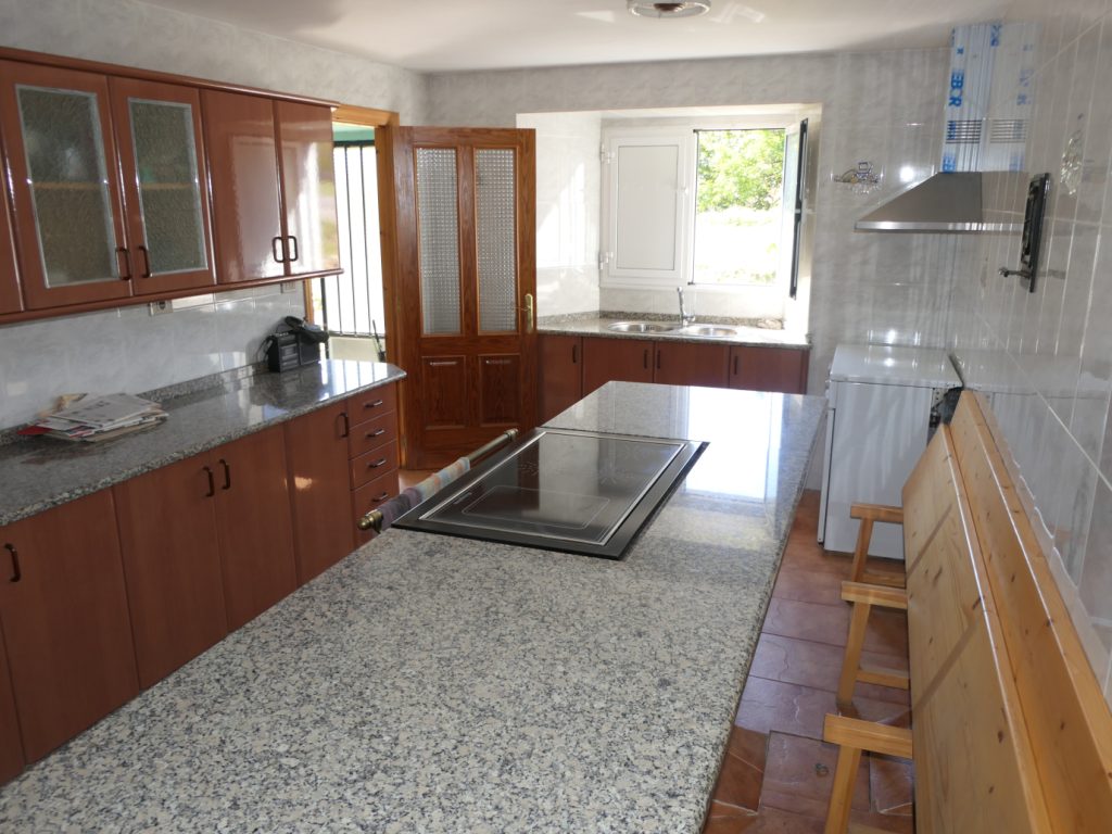 Casa de piedra pareada, Carral-Begonte