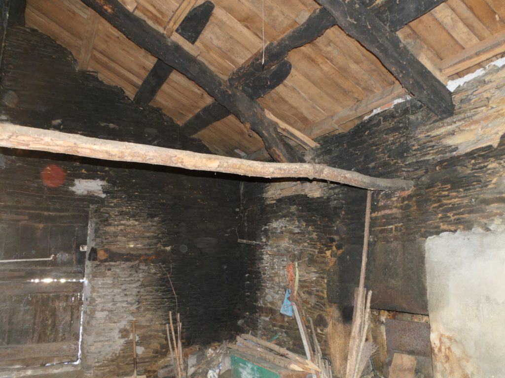 Casa de piedra pareada, Carral-Begonte
