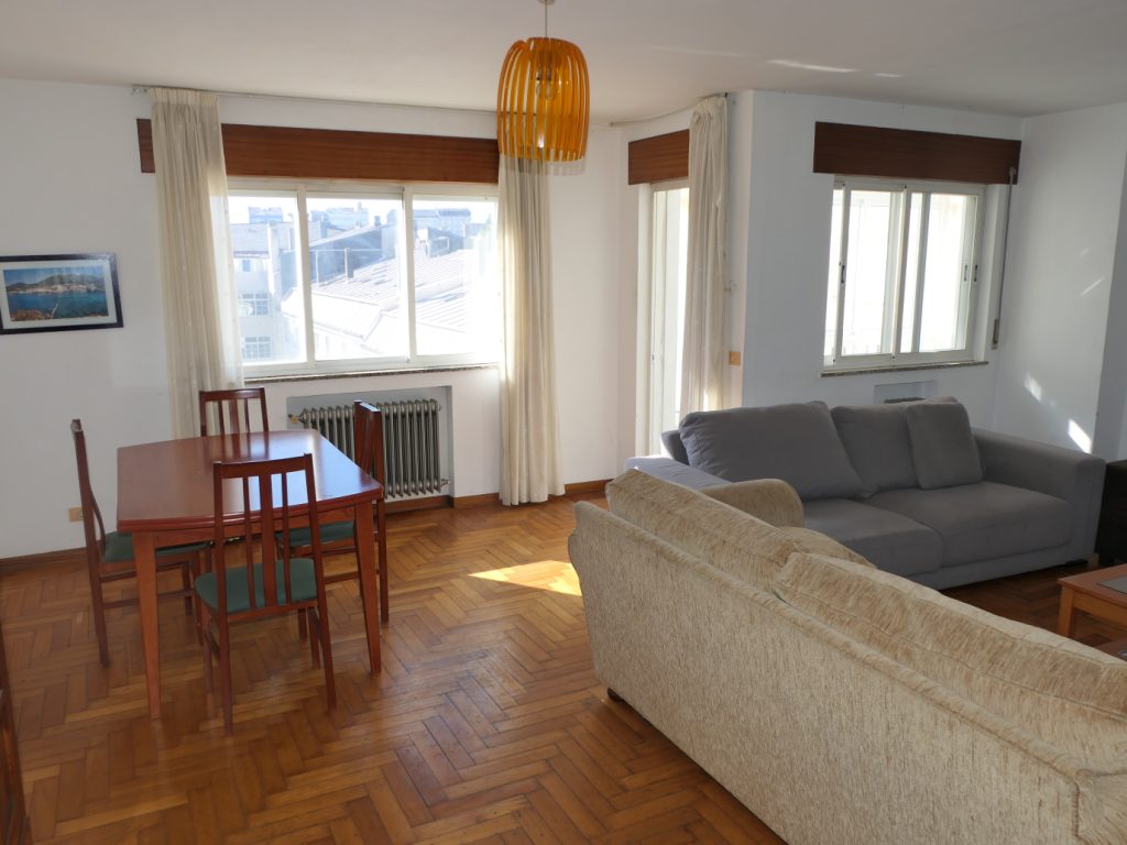 Piso de 3/4 dormitorios, Avda. de La Coruña