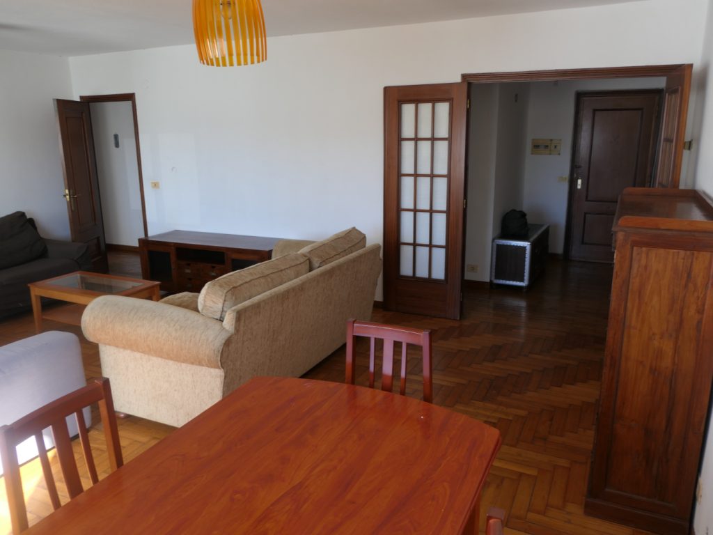 Piso de 3/4 dormitorios, Avda. de La Coruña