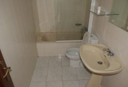 Piso de 3/4 dormitorios, Avda. de La Coruña
