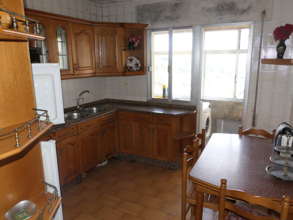 Piso de 3 dormitorios, Calle Río Sil